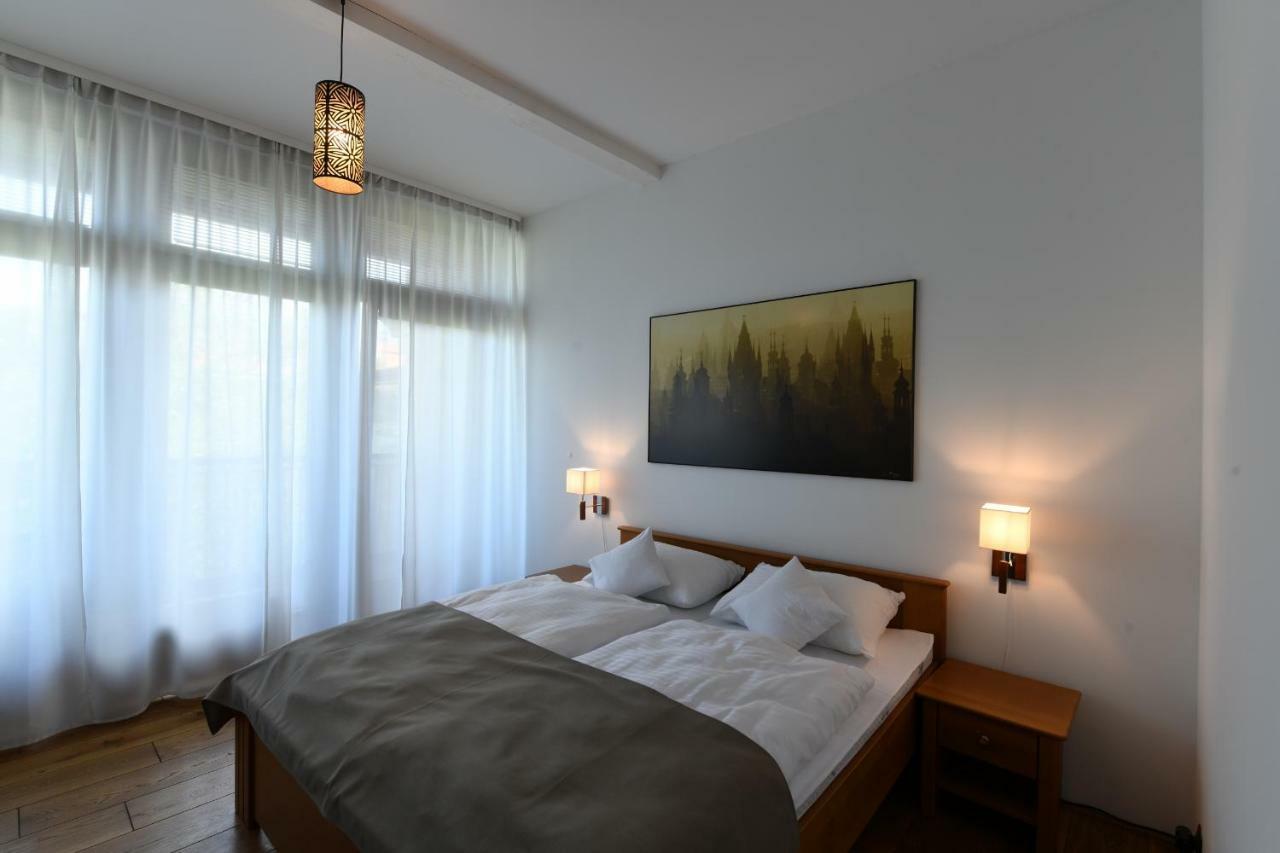 Loft Appartamento Praga Esterno foto