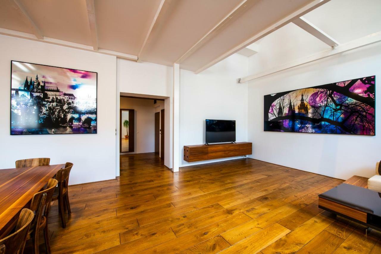 Loft Appartamento Praga Esterno foto